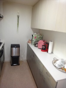 色と光の演出で日常のワンシーンを楽しむキッチンに